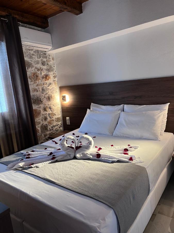 Double Bee Villa With Private Pool Agios Konstantinos  エクステリア 写真