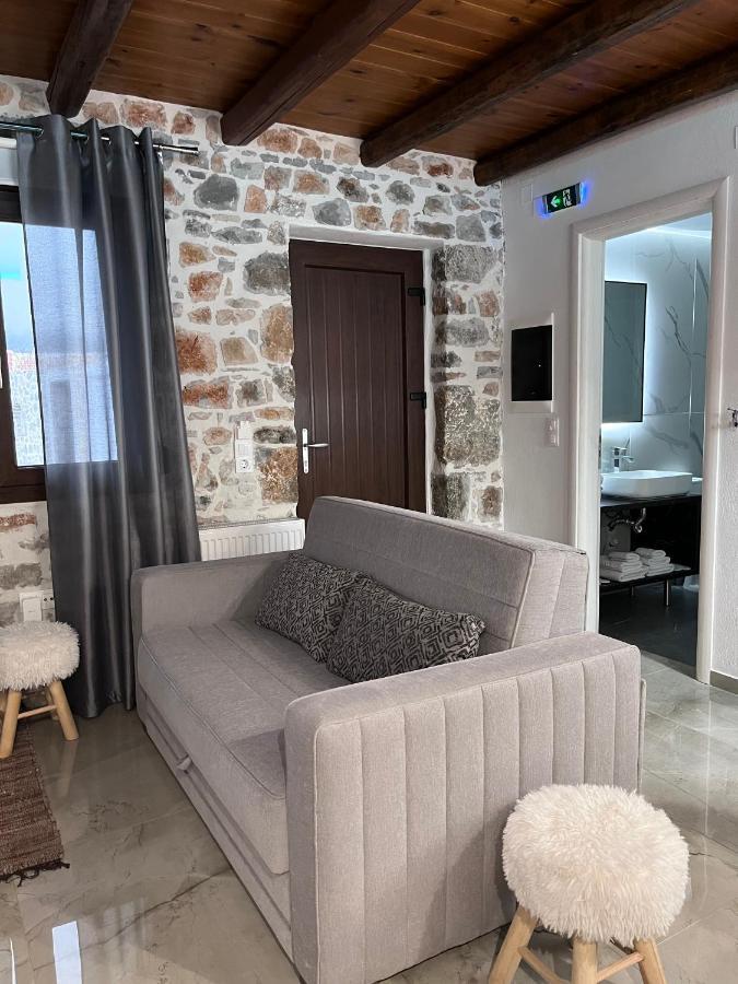 Double Bee Villa With Private Pool Agios Konstantinos  エクステリア 写真