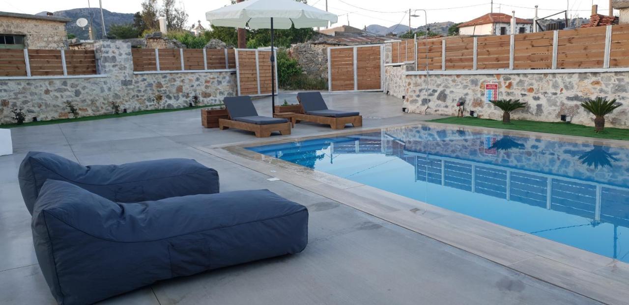 Double Bee Villa With Private Pool Agios Konstantinos  エクステリア 写真